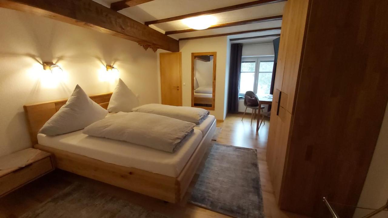 Gasthof Zum Goldenen Kreuz Вильгельмсдорф Экстерьер фото