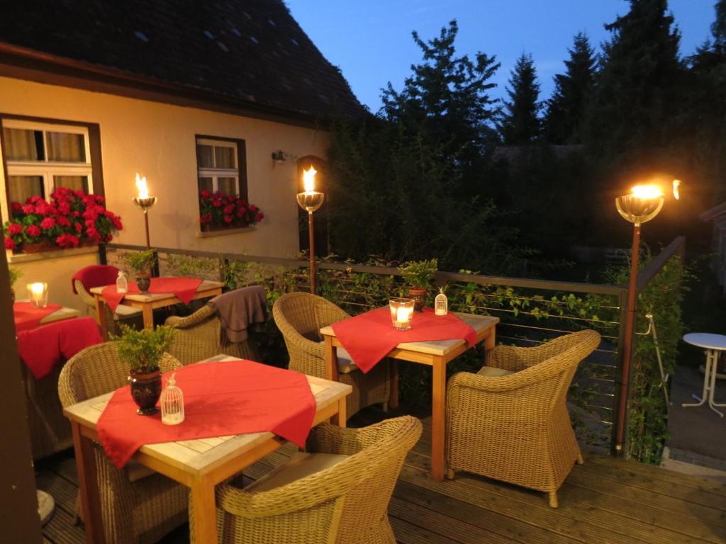 Gasthof Zum Goldenen Kreuz Вильгельмсдорф Экстерьер фото